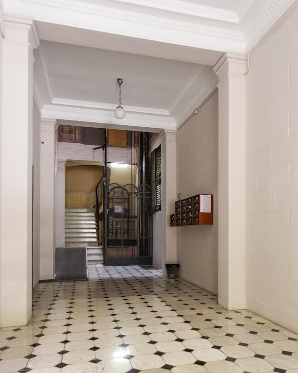 Rafael Music Palace Apartment Barcelona Exterior foto